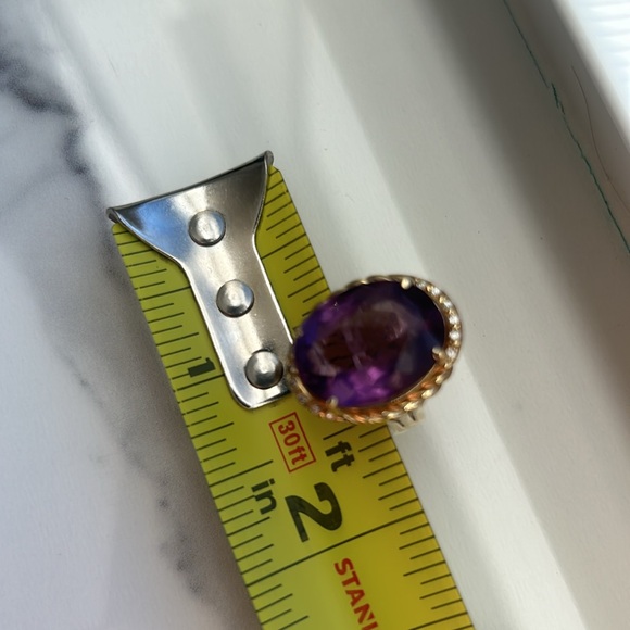 Amethyst ring around 8 carats in gold settings - Picture 5 of 6